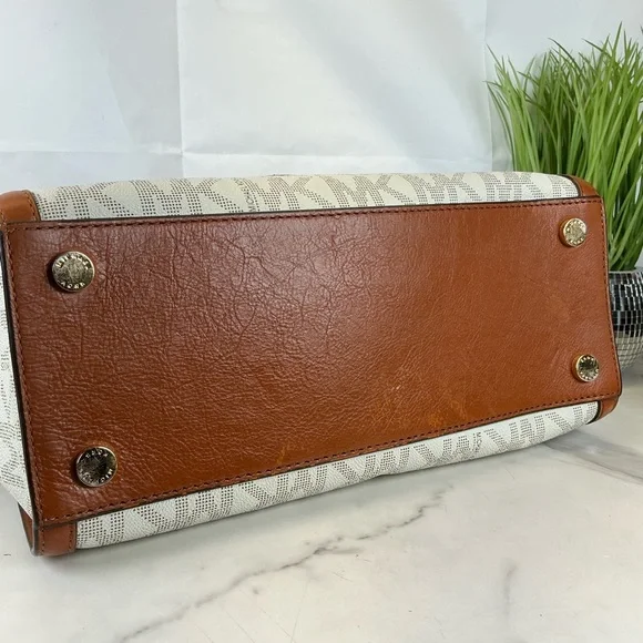 MICHAEL KORS SELMA LARGE SELMA VANILLA TAN‎ SATCHEL SHOULDER BAG - Picture 8 of 14